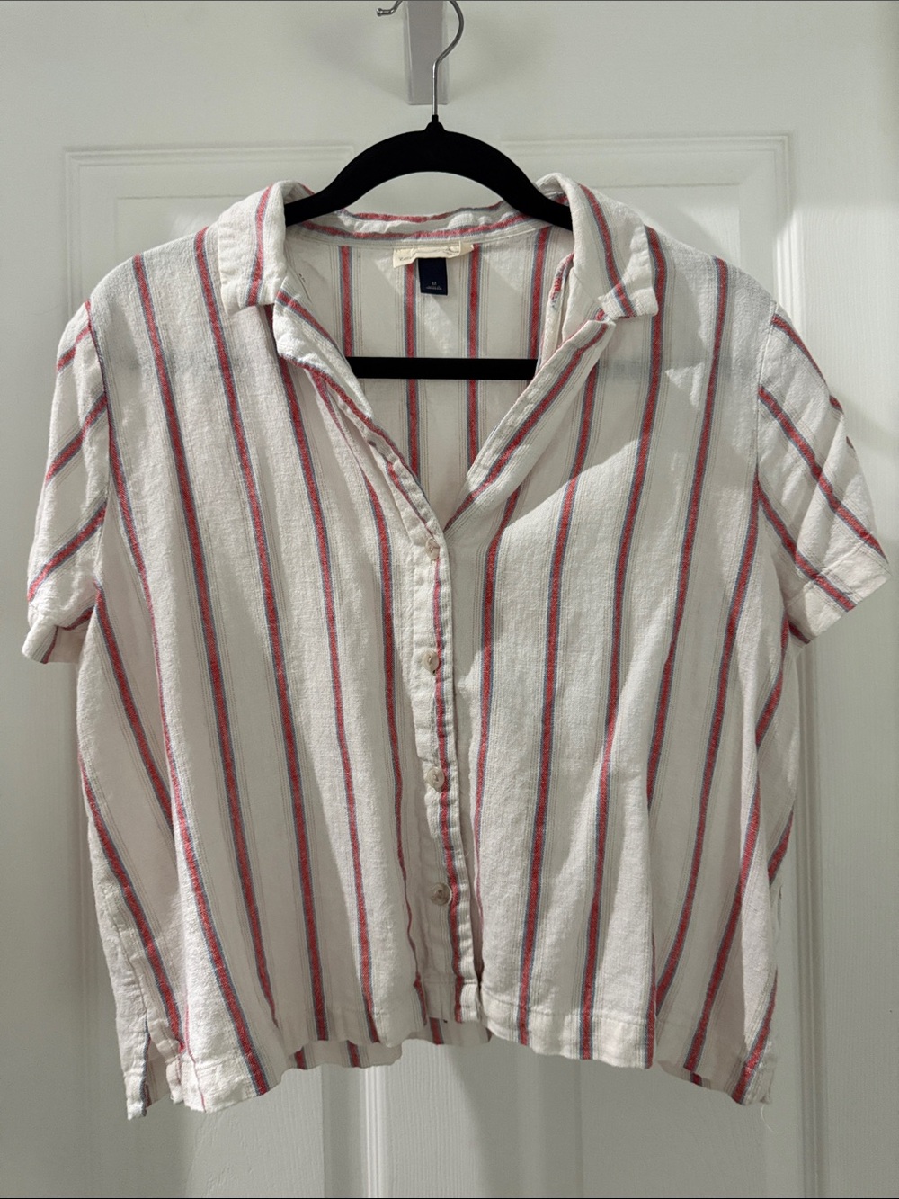 Universal Thread White Short-Sleeve Button-Front Top with Red & Blue Stripes
